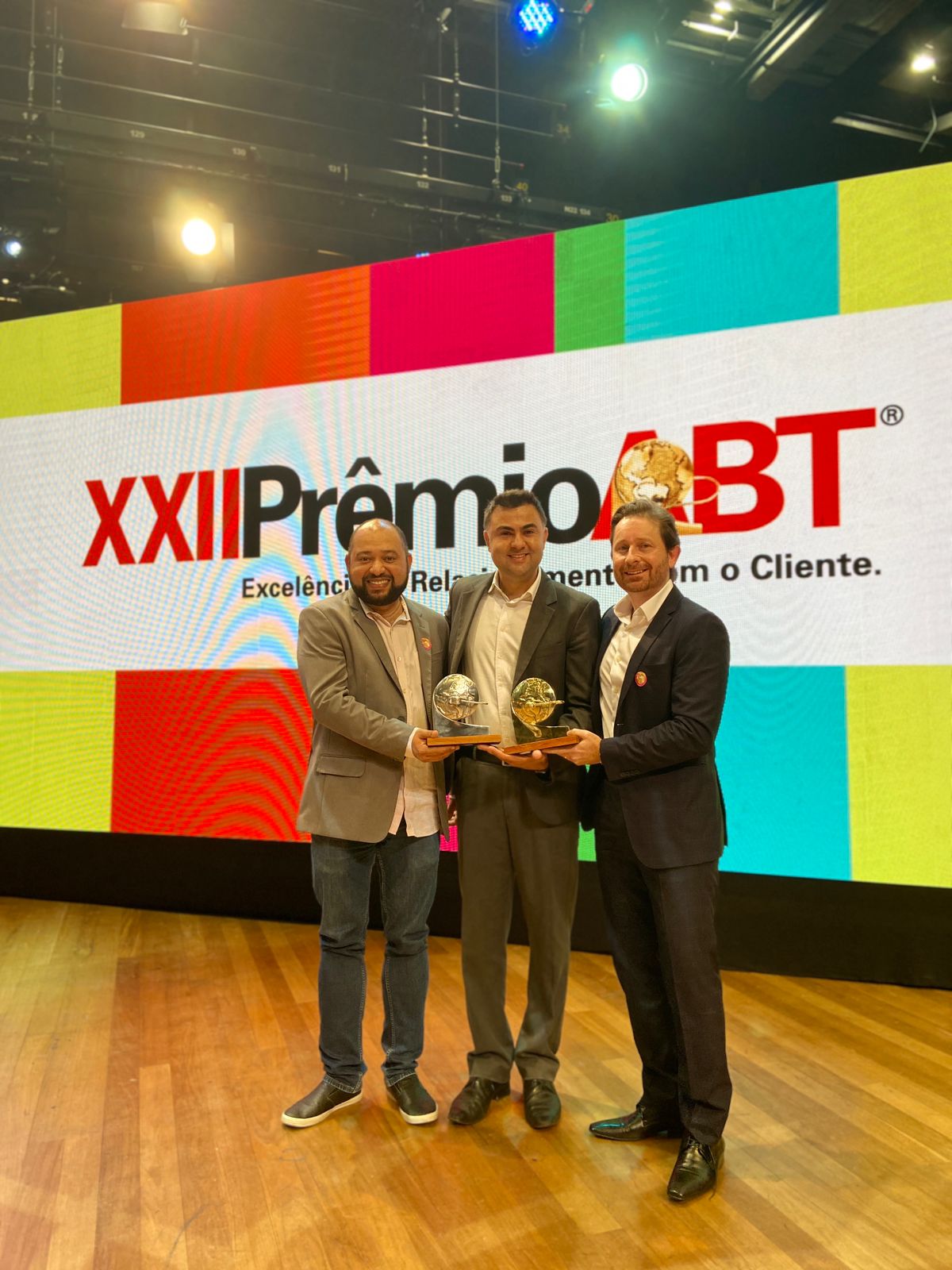 Necxt, do Grupo Stefanini, ganha PrêmioABT nas categorias operações de atendimento e executivo do ano