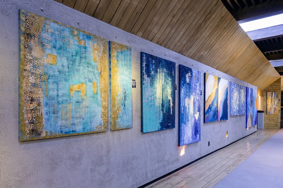 Azzurra: exposição inspirada pelas marcantes cores e natureza da Costa Amalfitana