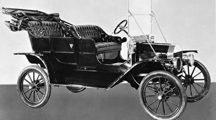 Do Ford T aos carros autônomos: como o mercado automotivo evoluiu nos últimos 100 anos