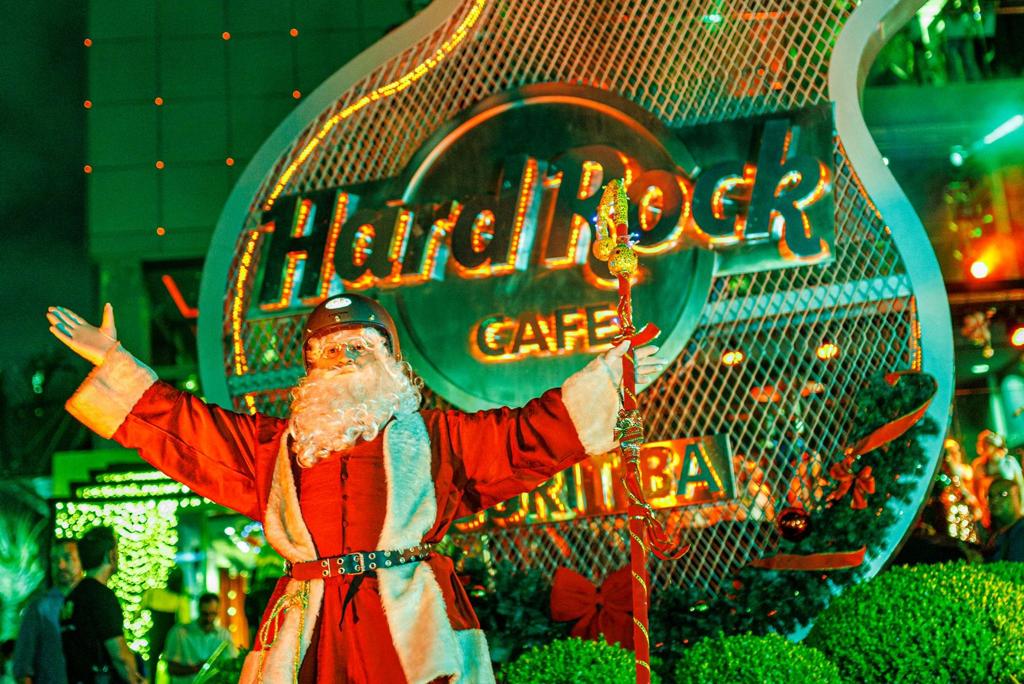Hard Rock Cafe anuncia terceira edição do Rock'n XMAS e programação especial de Natal em Curitiba