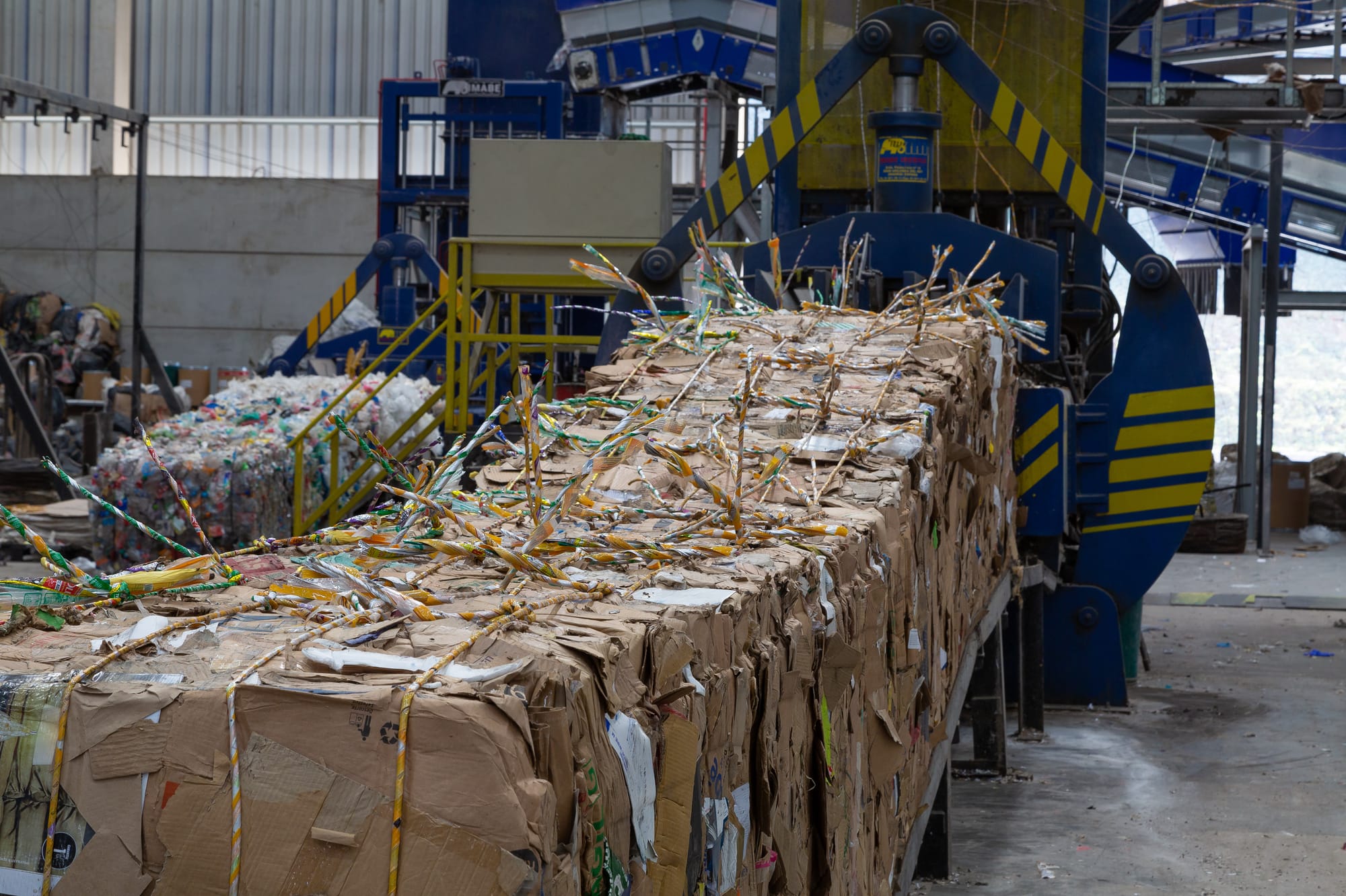 Dia Mundial da Reciclagem: empresa separa e encaminha para reciclagem 300 toneladas por dia
