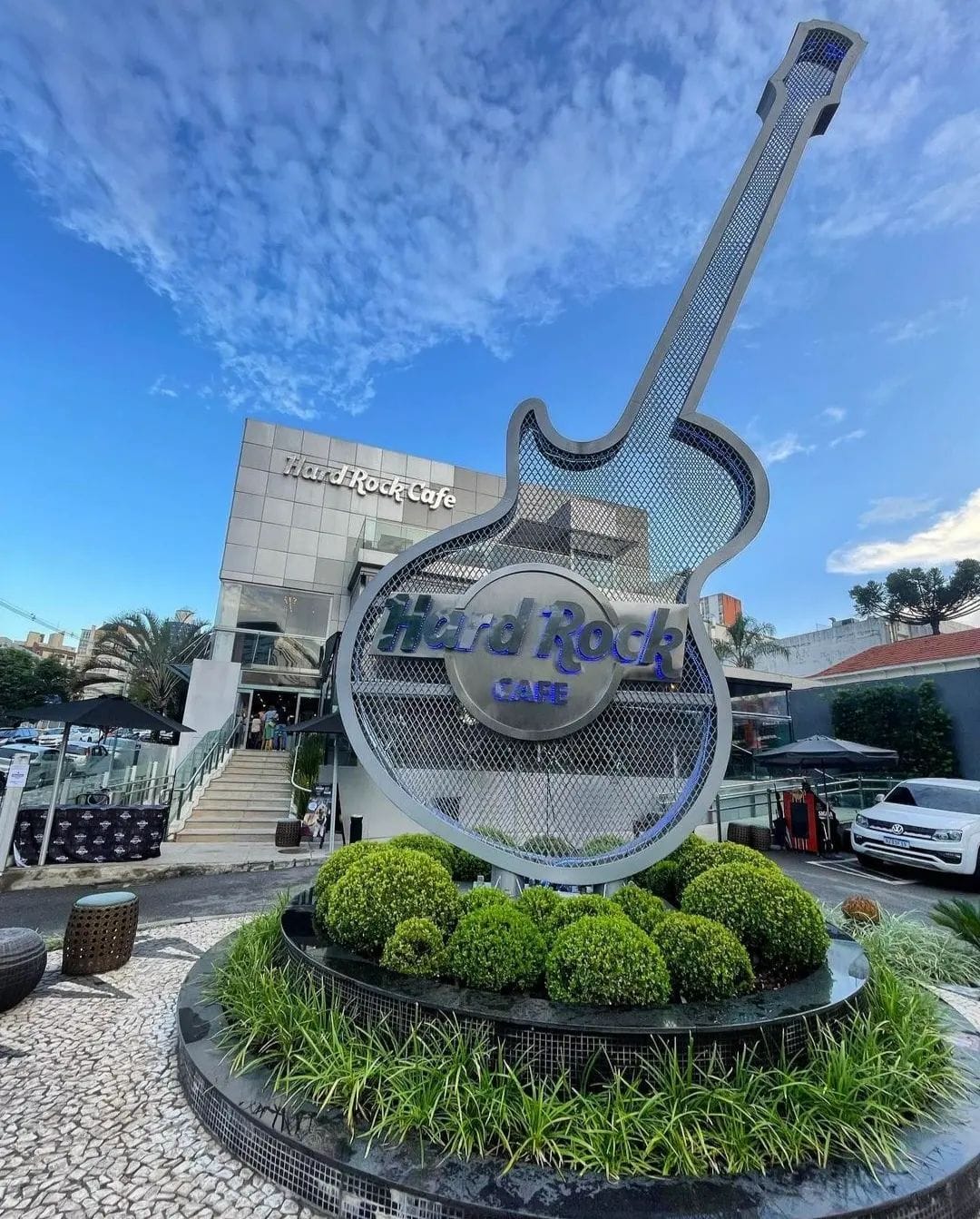 Dia dos Pais no Hard Rock Cafe Curitiba tem muita música e cardápio inspirado na gastronomia americana